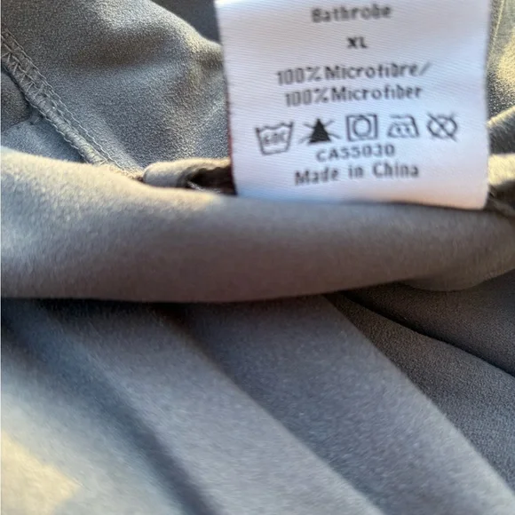 Marriott Elite Belted Robe - Picture 7 of 16